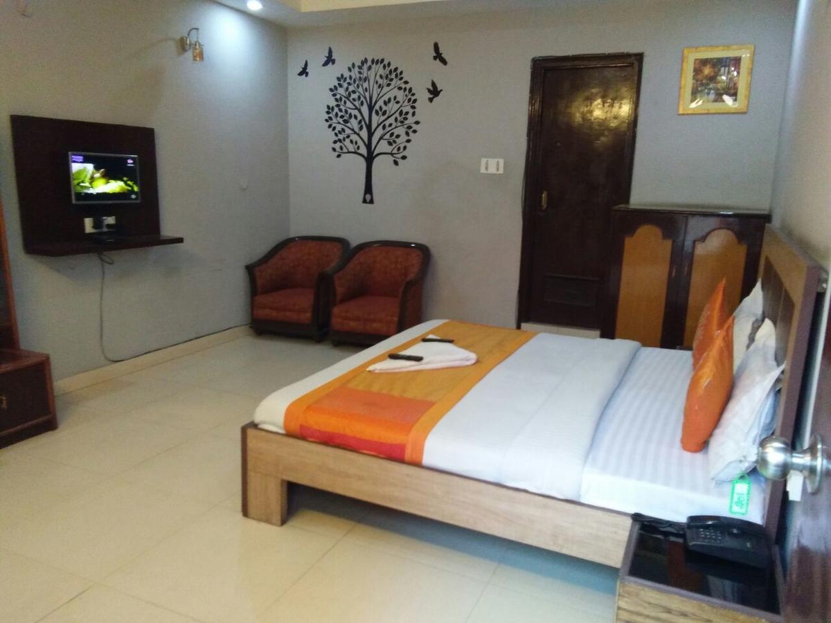 Hotel Samridhi Palace Juhi Bari Zewnętrze zdjęcie